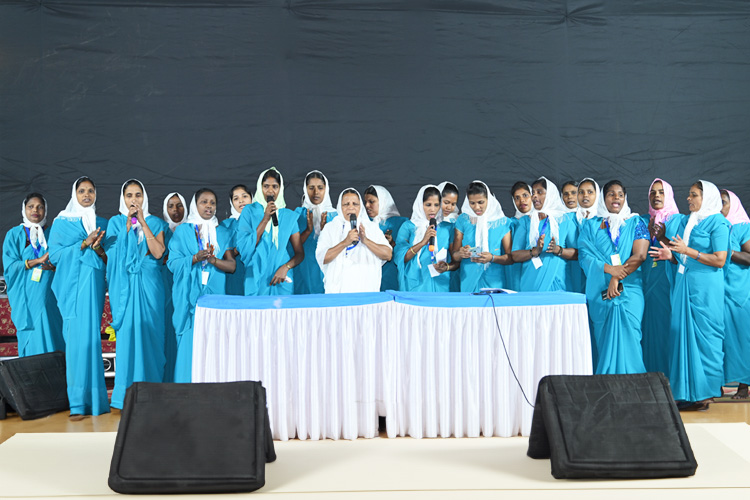 On January 13 and 14, 2024, thousands gathered for Grace Ministry's two-day prayer meeting at Sion on the Mumbai grounds. The two-day prayer assembly drew attendees from around Mumbai in Koliwada, Dharavi.